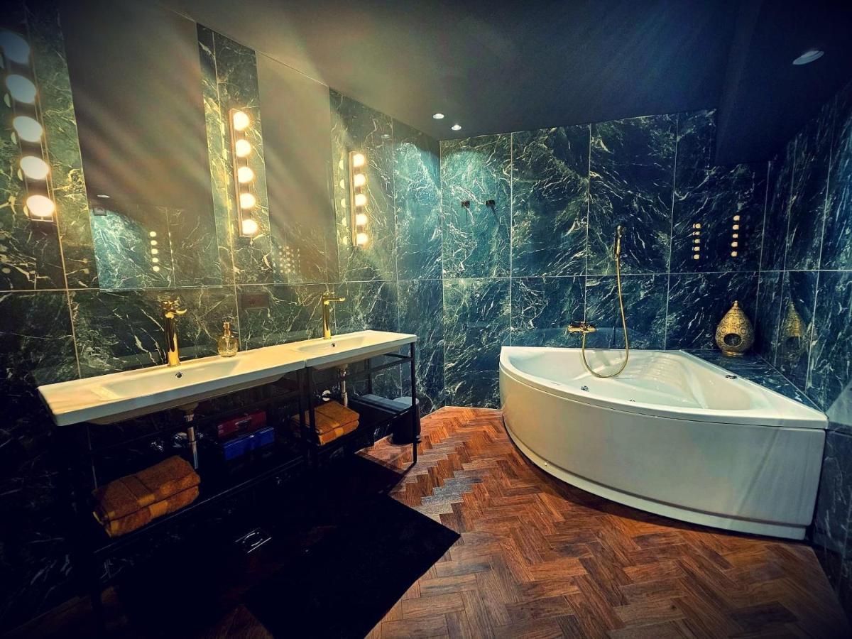 Booza 69 Luxury Rooms Split Exterior photo